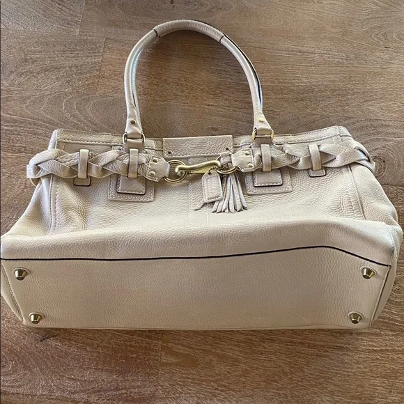 Coach Hampton Shoulder Bag - Picture 2 of 11